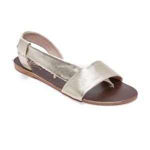 Free People Gold Sandals🌟